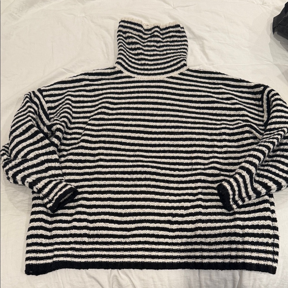 Fab Oversized SPLENDID Sweater XS
